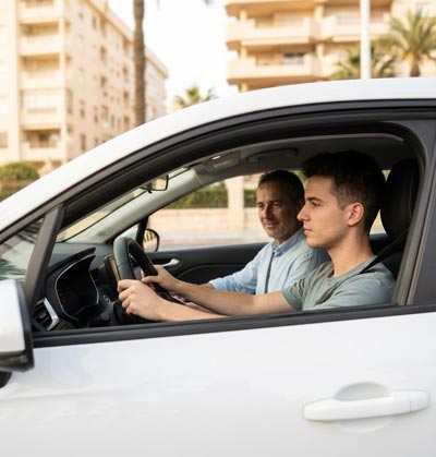 Permiso B en Alicante - Clases prácticas de coche